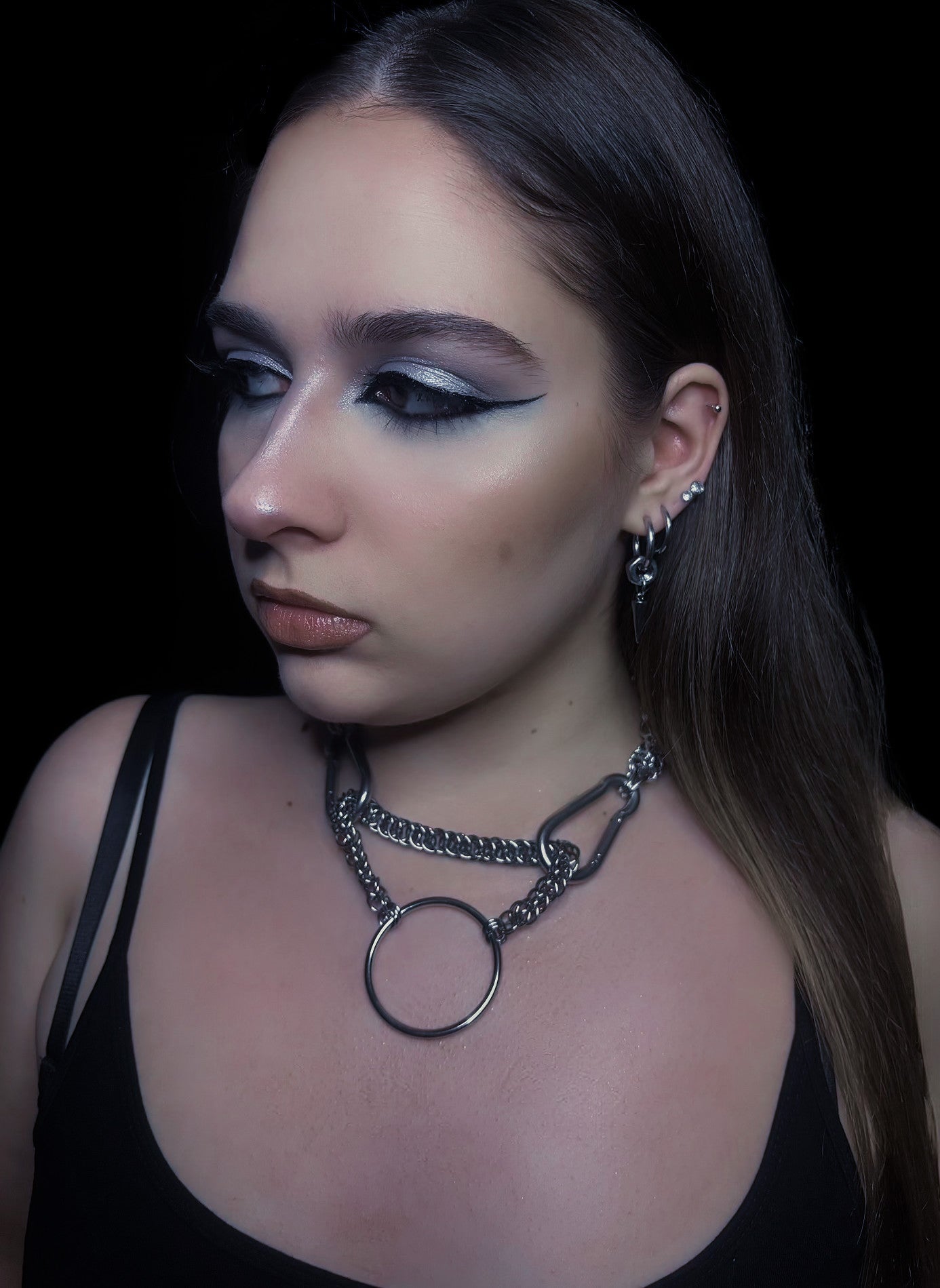 Chockers & necklaces