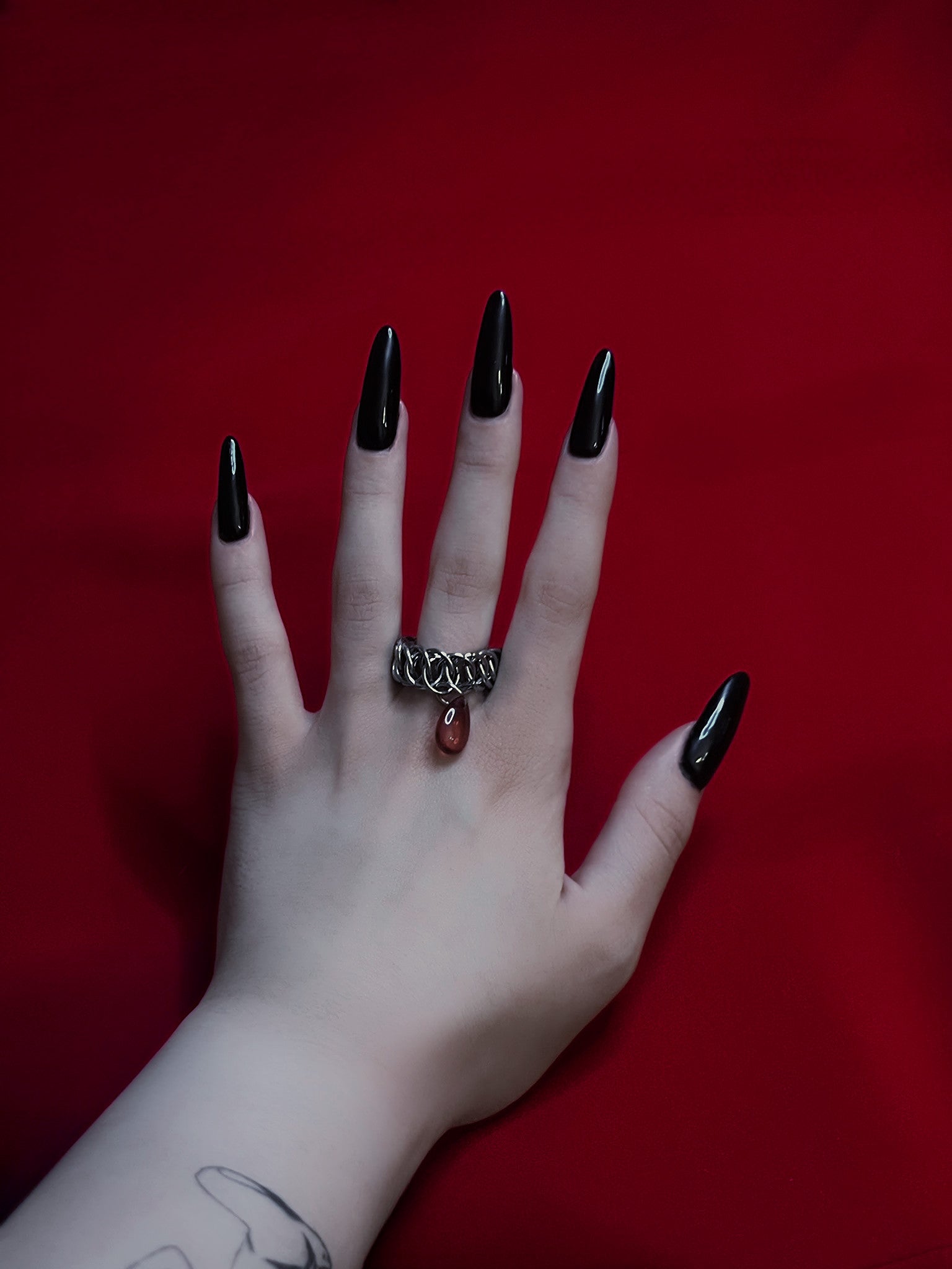 BELLONA || Chainmail Ring With A Blood Drop